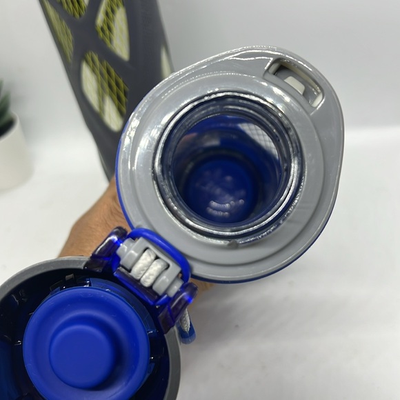 Set of 2 Zulu Atlas Glass Water Bottles with Silicone Sleeve - Picture 4 of 10